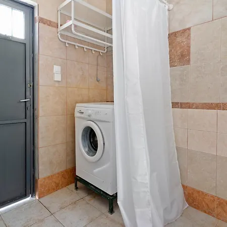 Marcon Stone House * Nikiana