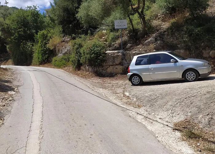 Markon Stone House * 니키아나