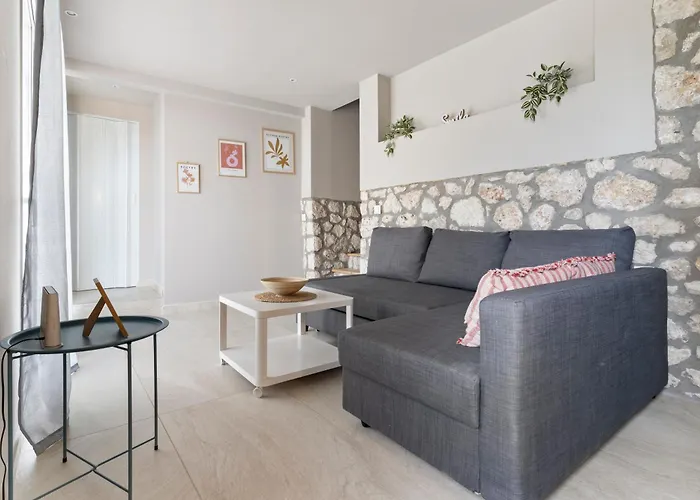 Markon Stone House * 니키아나