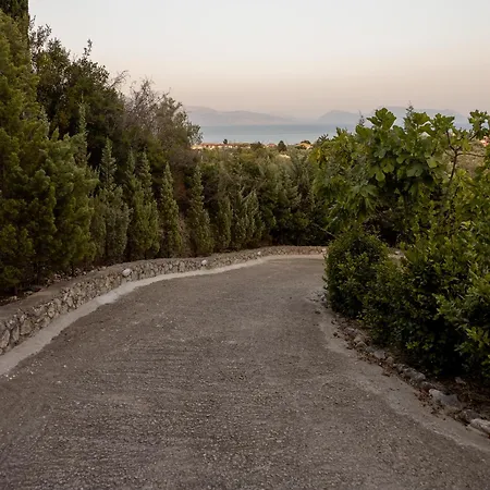 Markon Stone House Vila Nikiana