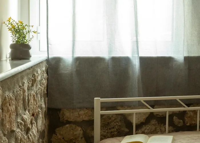 Markon Stone House Nikiana